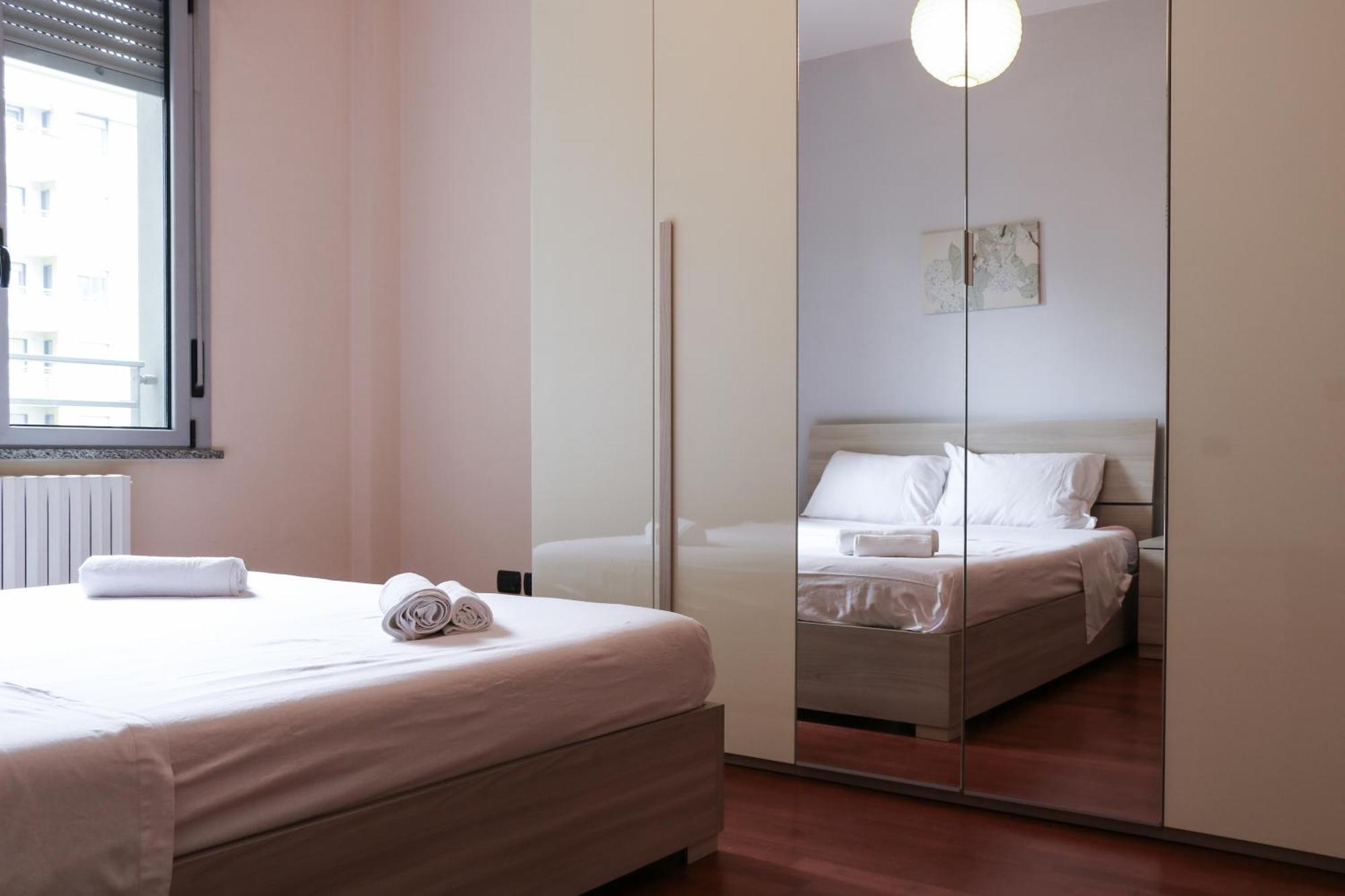 Appartamento Urban Balcony Hideaway - 3 People Milano Esterno foto